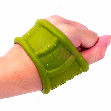 Кольцо на мошонку Silicone Ball Stretcher Cockring Green, чехол, свитер &mdash;  фото товара 2