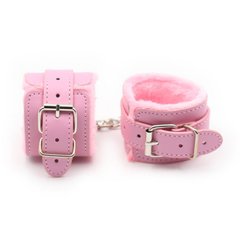 Розовые кожаные бондажные наручники с мехом Premium Fur Lined Locking Restraints IXI14125 фото