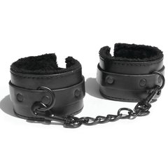Наручники Sex and Mischief - Shadow Fur Handcuffs экокожа с плюшем внутри SO2149 фото