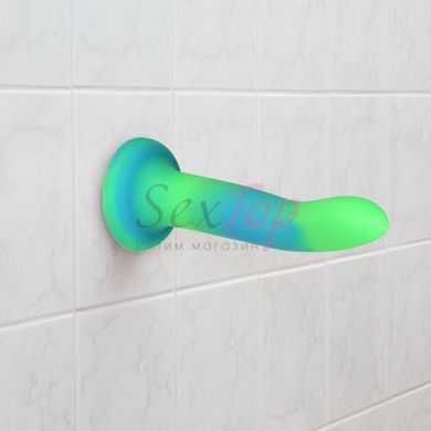 Светящийся в темноте фаллоимитатор ADDICTION Rave 8&Prime; Glow in the Dark Dildo Blue Green, 20,3 см &mdash;  фото товара 6