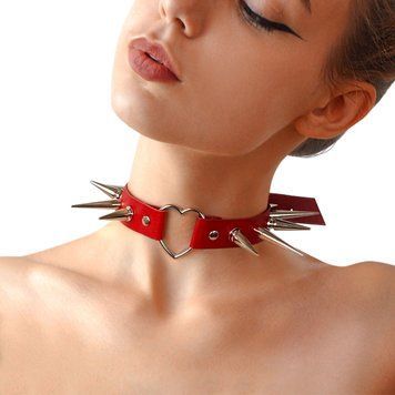Чокер сердце с большими шипами, из натуральной кожи Art of Sex - Crystal, цвет Красный,  - 1